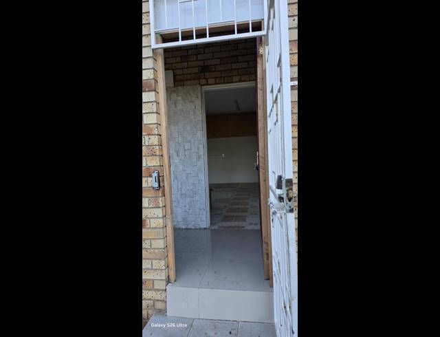 2 BEDROOM PROPERTY TO RENT IN RESERVOIR HILLS